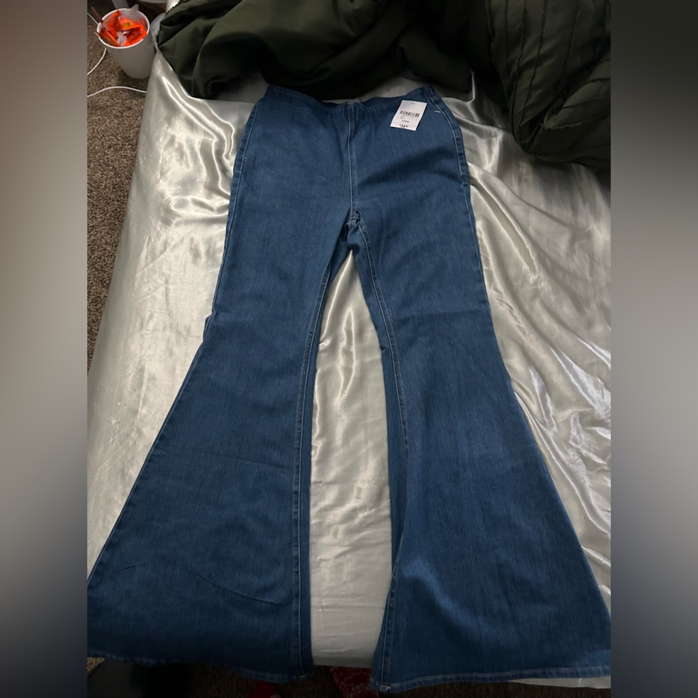 Large flared jeans